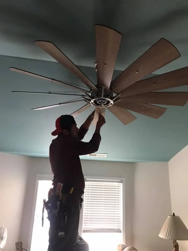 Great room ceiling fan going in